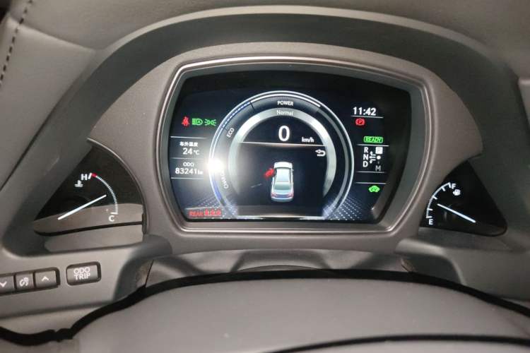 Used Lexus LS 2021 500h Luxury Edition Odometer Close Up