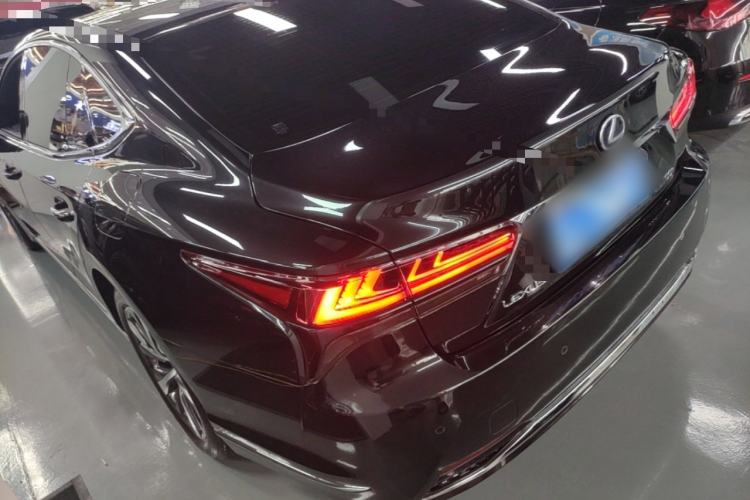Used Lexus LS 2021 500h Zhenyue Edition Rear Left 45 Deg