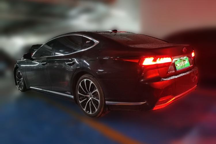 Used Lexus LS 2021 500h Executive Edition Rear Left 45 Deg