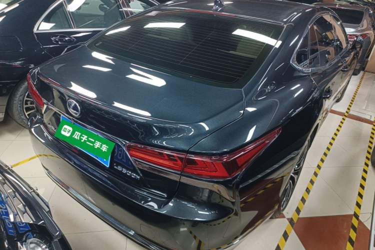 Used Lexus LS 2021 500h Executive Edition Rear Right 45 Deg