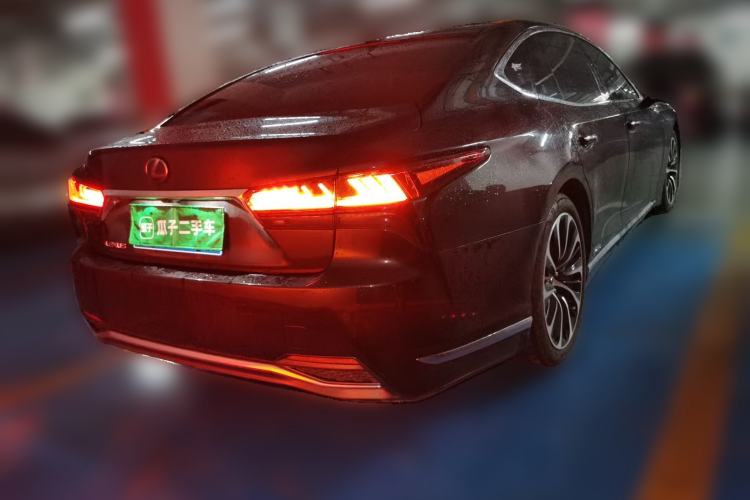 Used Lexus LS 2021 500h Executive Edition Rear Right 45 Deg