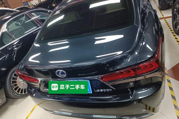 Used Lexus LS 2021 500h Executive Edition Rear