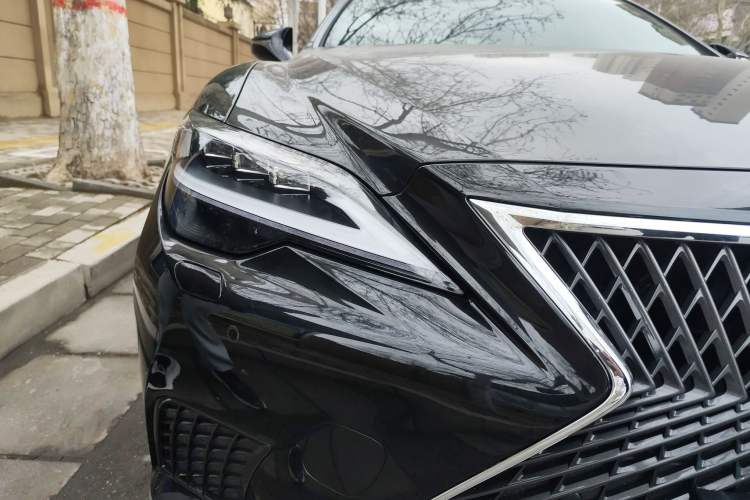 Used Lexus LS 2021 500h Luxury Edition Right Front Headlight