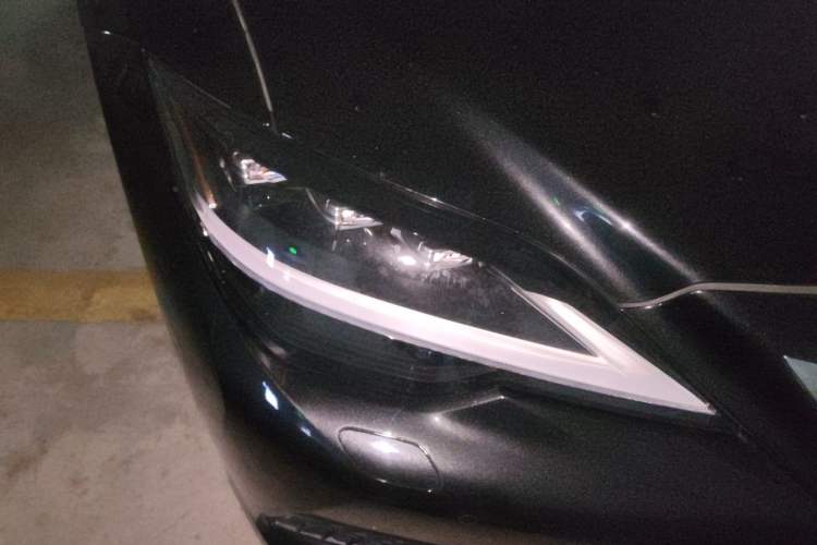 Used Lexus LS 2021 500h Luxury Edition Right Front Headlight