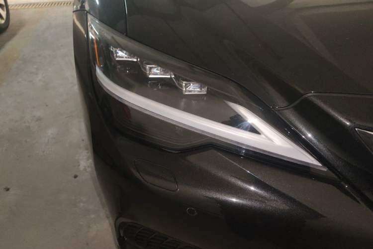 Used Lexus LS 2021 500h Excellence Edition Right Front Headlight