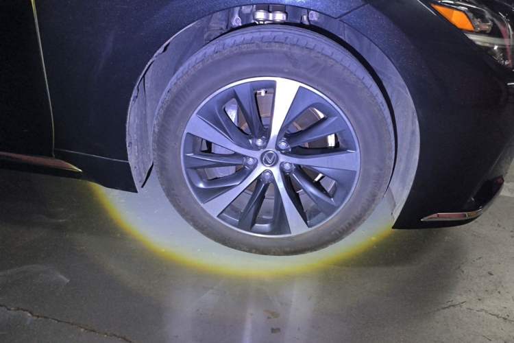 Used Lexus LS 2021 500h Excellence Edition Right Front Wheel Hub