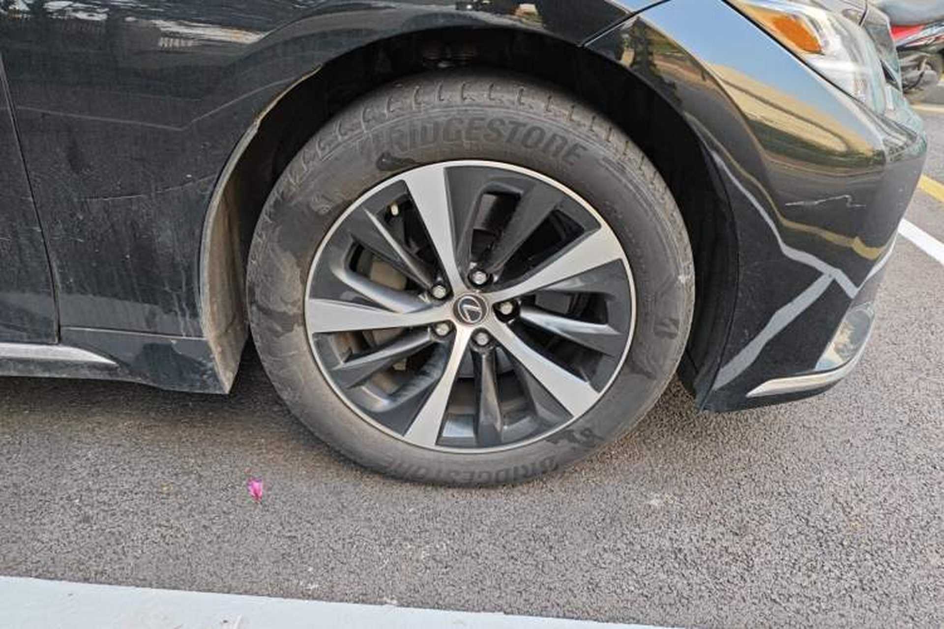 Used Lexus LS 2021 500h Excellence Edition Right Front Wheel Hub