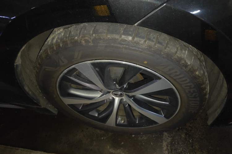 Used Lexus LS 2021 500h Excellence Edition Right Front Wheel Hub