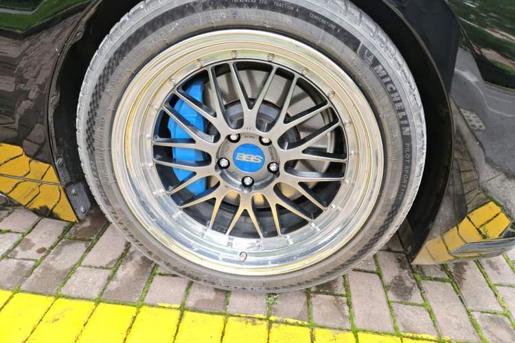 Used Lexus LS 2021 500h Executive Edition Right Front Wheel Hub
