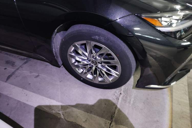 Used Lexus LS 2021 500h Luxury Edition Right Front Wheel Hub