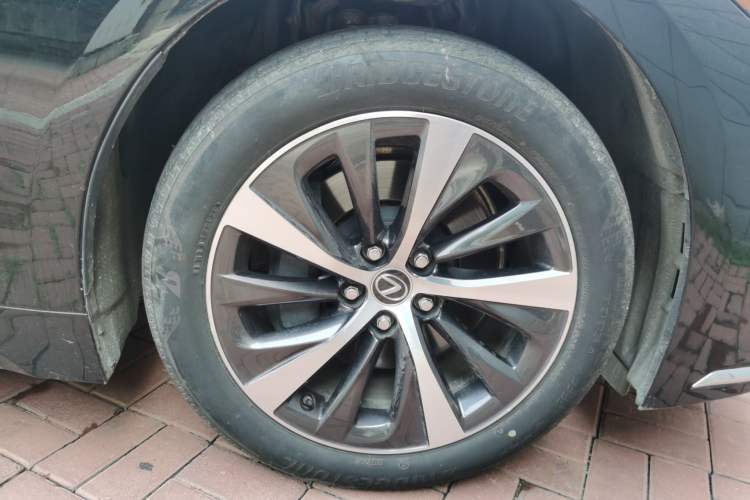Used Lexus LS 2021 500h Zhenyue Edition Right Front Wheel Hub
