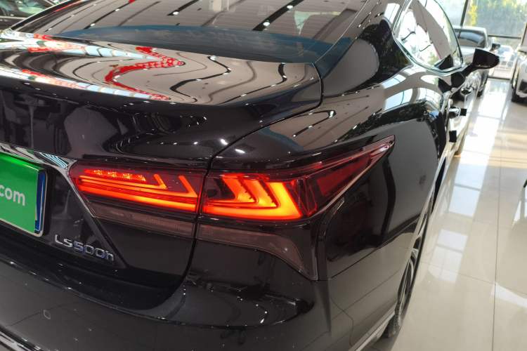 Used Lexus LS 2021 500h Excellence Edition Right Rear Taillight