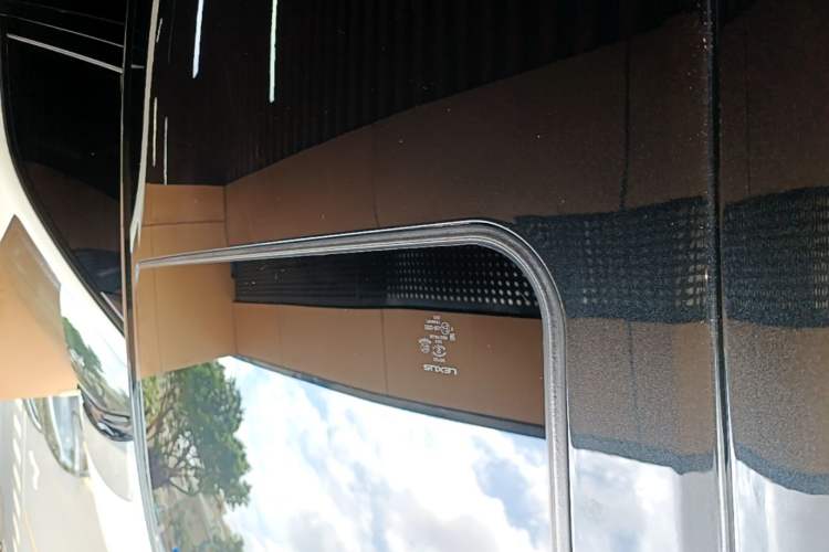 Used Lexus LS 2021 500h Executive Edition Roof
