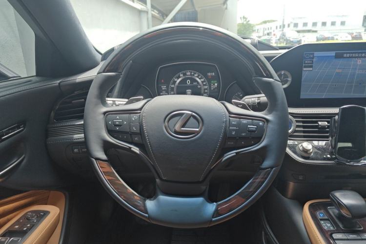 Used Lexus LS 2021 500h Luxury Edition Steering Wheel