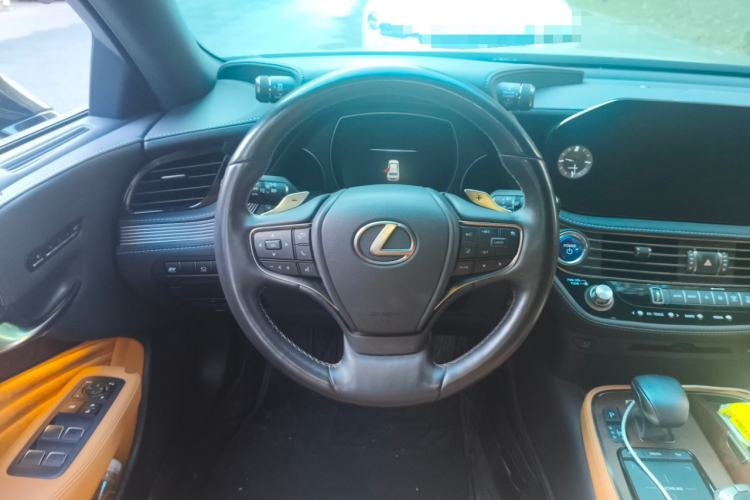 Used Lexus LS 2021 500h Excellence Edition Steering Wheel