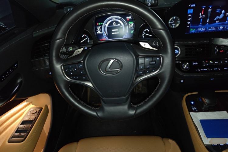 Used Lexus LS 2021 500h Excellence Edition Steering Wheel