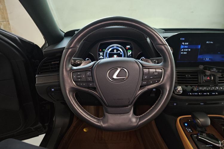 Used Lexus LS 2021 500h Excellence Edition Steering Wheel