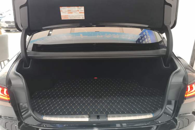 Used Lexus LS 2021 500h Excellence Edition Trunk