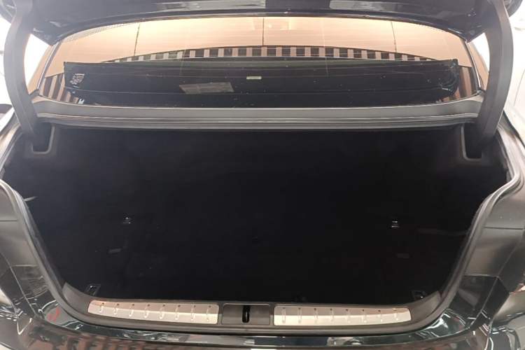 Used Lexus LS 2021 500h Executive Edition Trunk