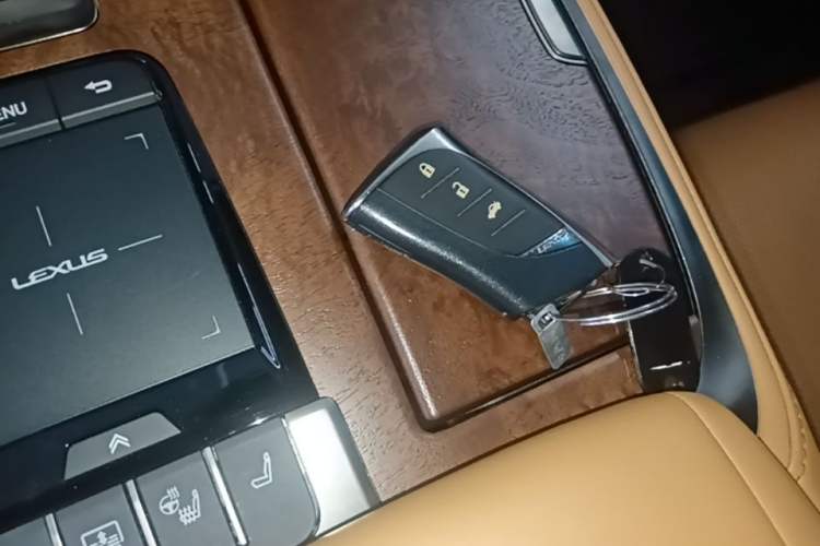 Used Lexus LS 2021 500h Excellence Edition Vehicle Key
