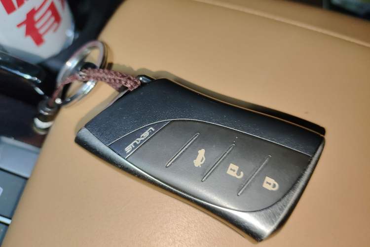 Used Lexus LS 2021 500h Luxury Edition Vehicle Key