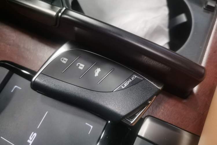 Used Lexus LS 2021 500h Excellence Edition Vehicle Key
