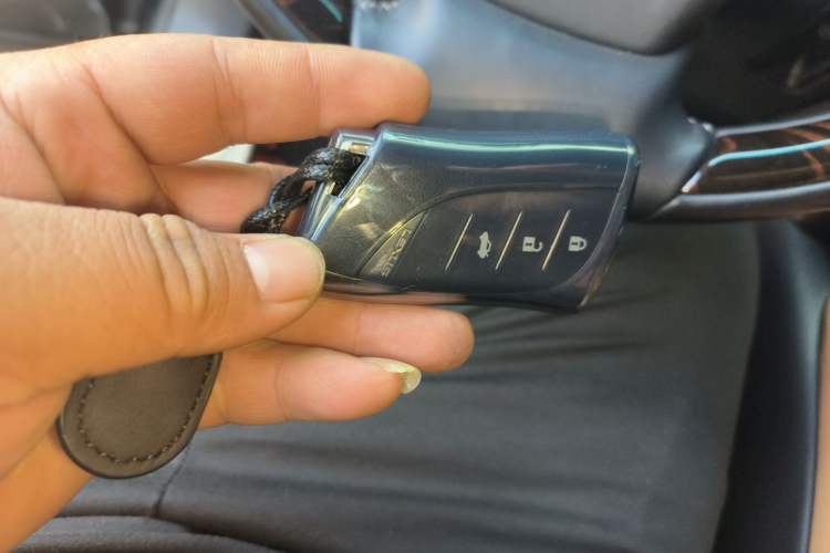 Used Lexus LS 2021 500h Luxury Edition Vehicle Key