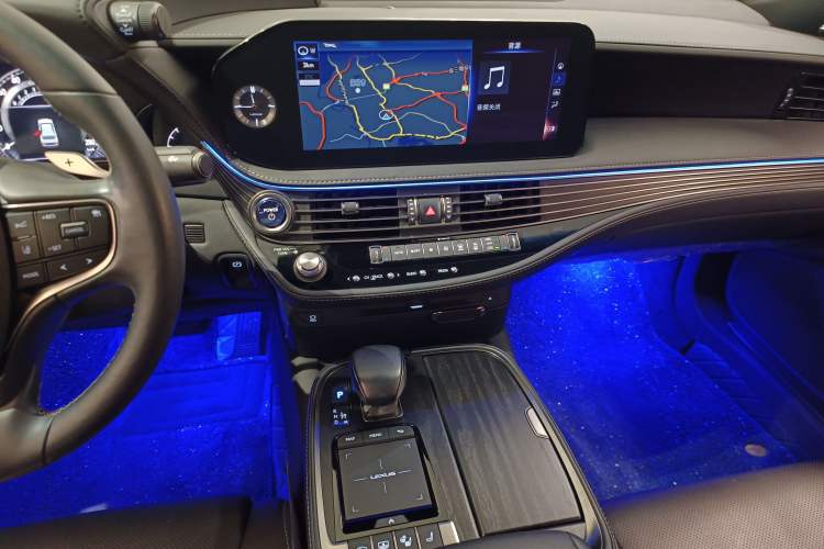 Used Lexus LS 2021 500h Excellence Edition Audio And AC Panel