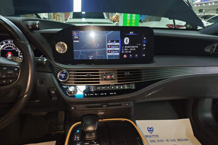 Used Lexus LS 2021 500h Luxury Edition Audio And AC Panel