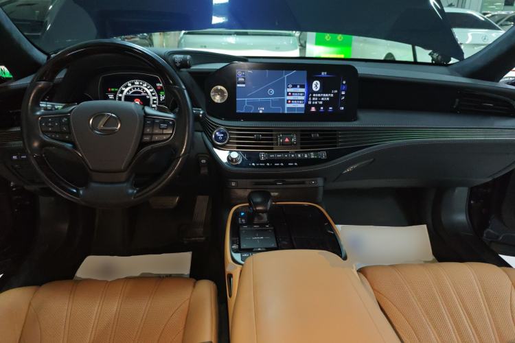 Used Lexus LS 2021 500h Luxury Edition Center Console