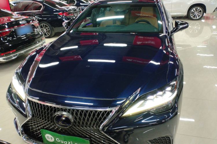 Used Lexus LS 2021 500h Excellence Edition Front