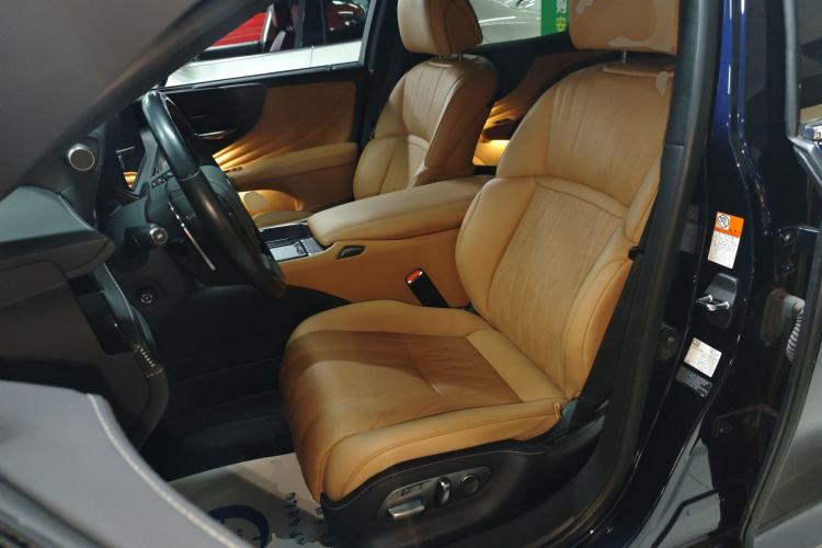 Used Lexus LS 2021 500h Luxury Edition Left Front Seat