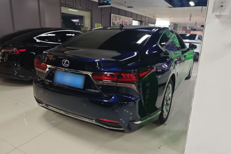 Used Lexus LS 2021 500h Luxury Edition Rear Right 45 Deg