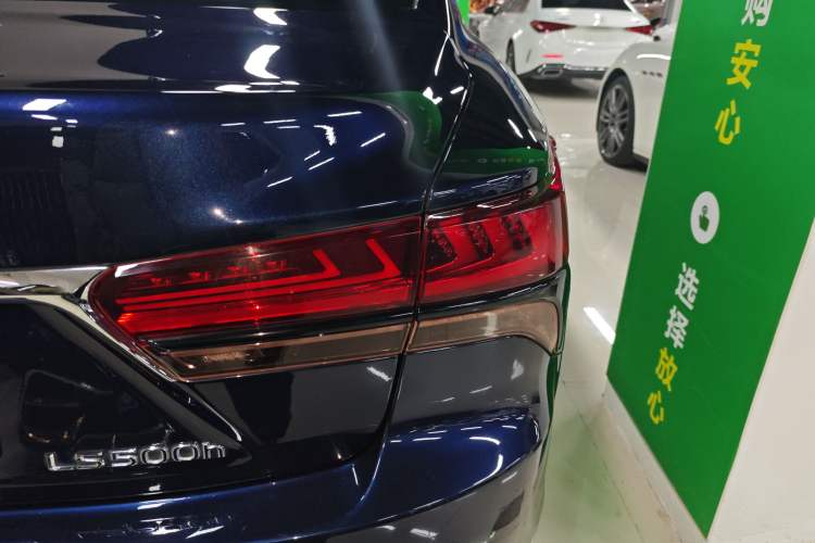 Used Lexus LS 2021 500h Luxury Edition Right Rear Taillight