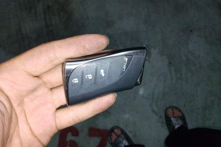 Used Lexus LS 2021 500h Luxury Edition Vehicle Key