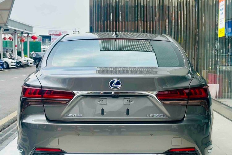 Used Lexus LS 2021 500h Executive Edition Exterior 5