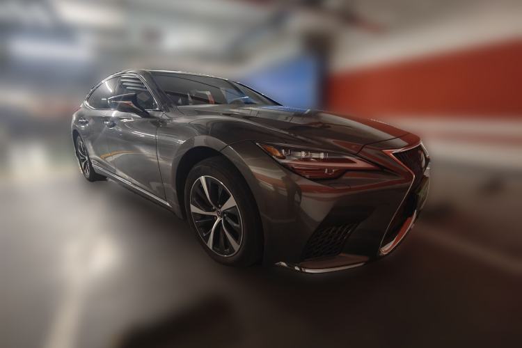Used Lexus LS 2021 500h Excellence Edition Front Right 45 Deg