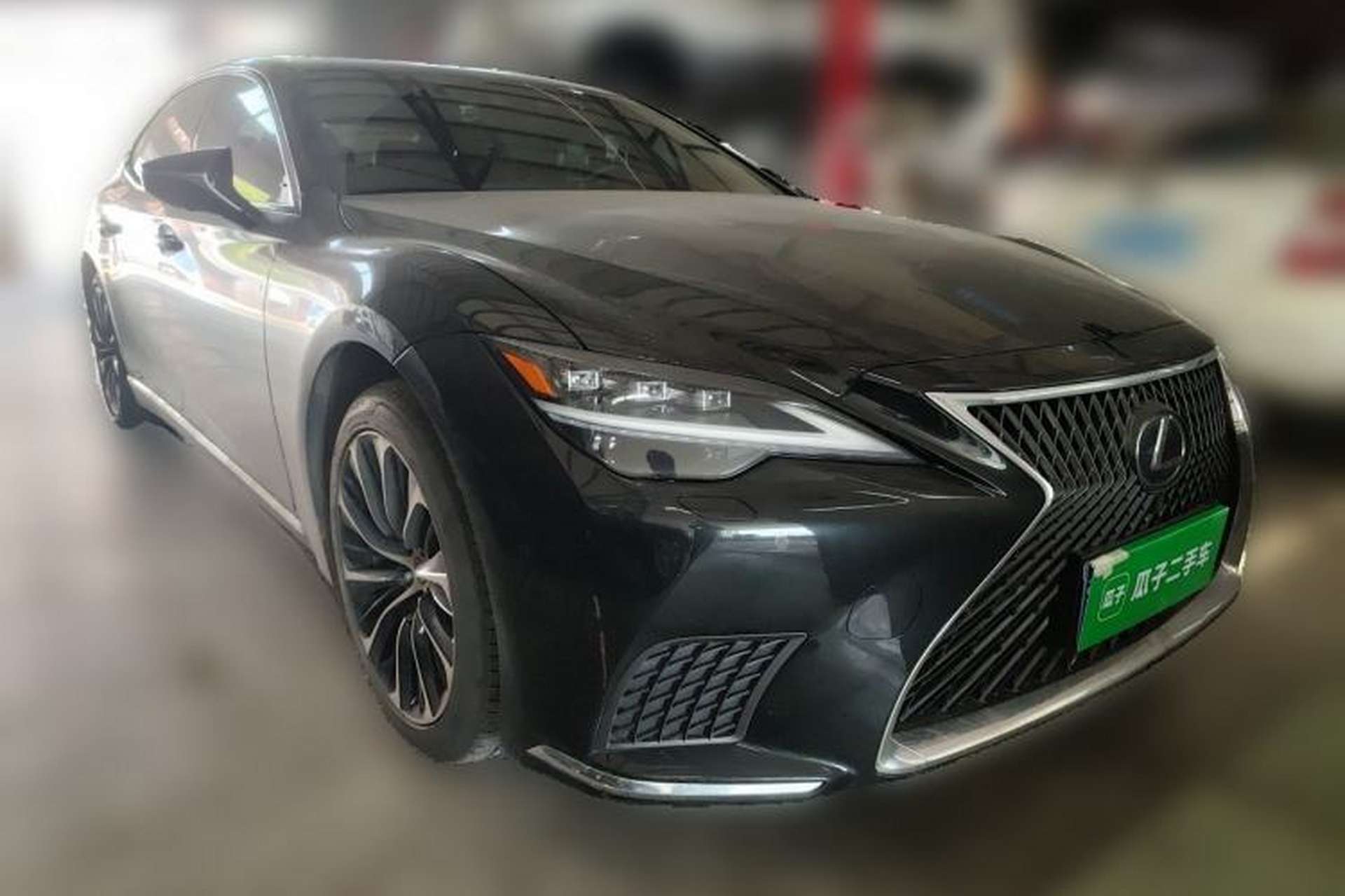 Used Lexus LS 2021 500h Executive Edition Front Right 45 Deg