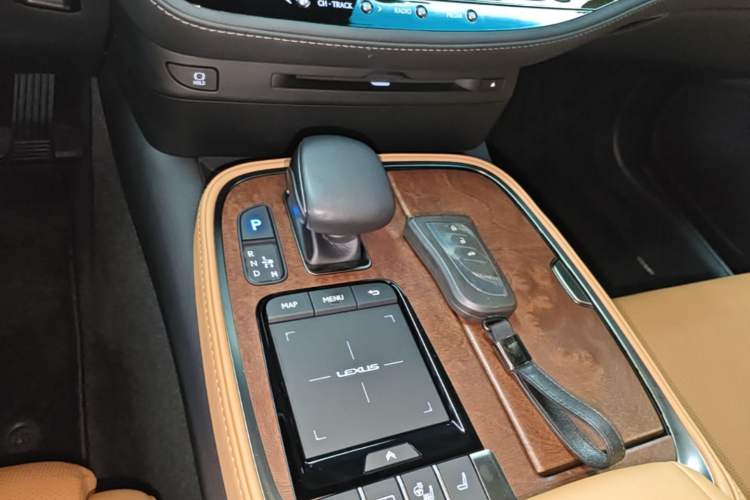 Used Lexus LS 2021 500h Excellence Edition Gear Lever