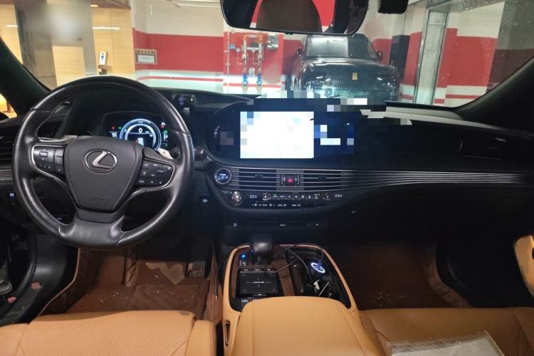 Used Lexus LS 2021 500h Excellence Edition Interior 2