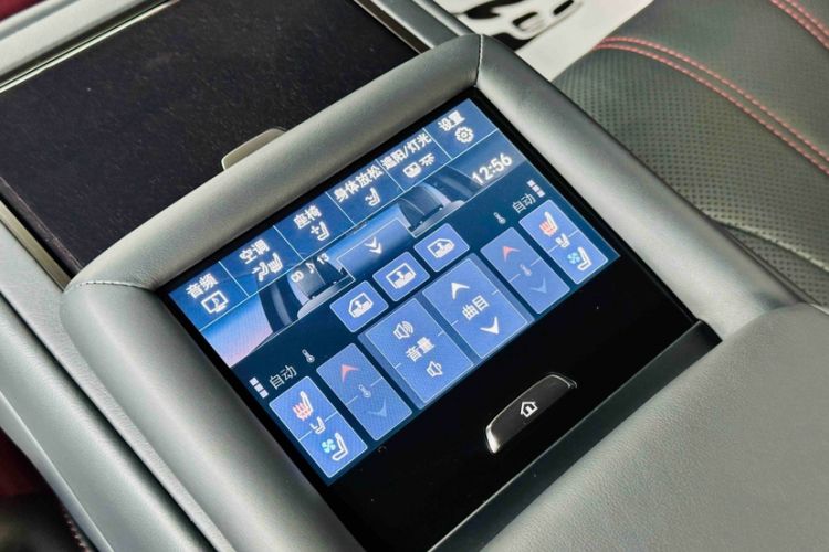 Used Lexus LS 2021 500h Executive Edition Interior 4