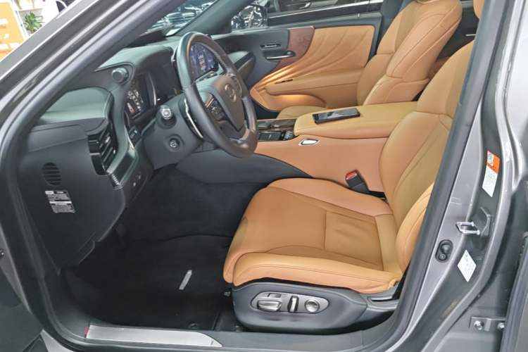 Used Lexus LS 2021 500h Excellence Edition Left Front Seat