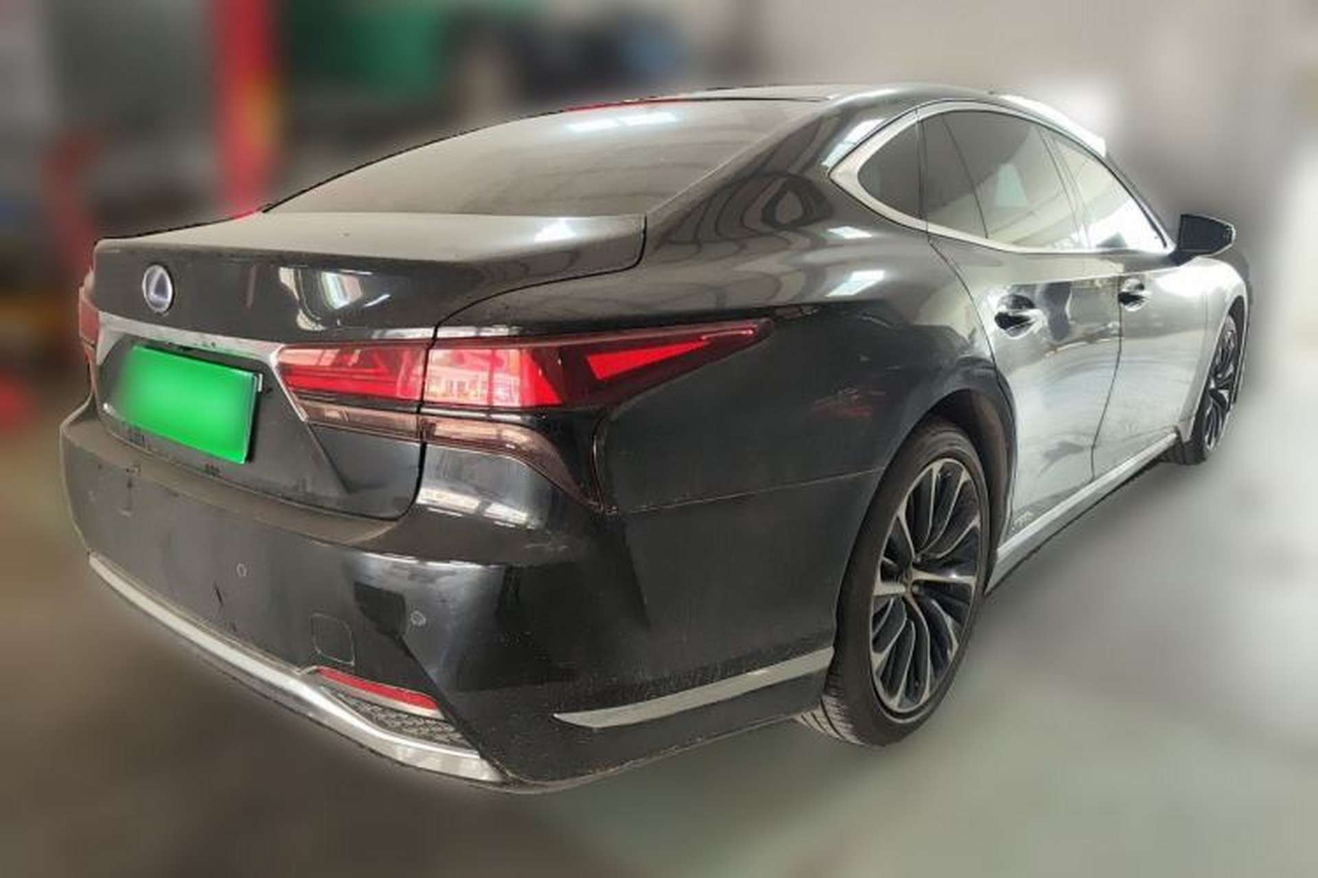 Used Lexus LS 2021 500h Executive Edition Rear Right 45 Deg