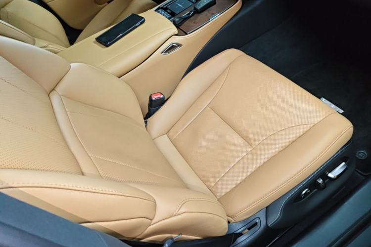 Used Lexus LS 2021 500h Excellence Edition Right Front Seat