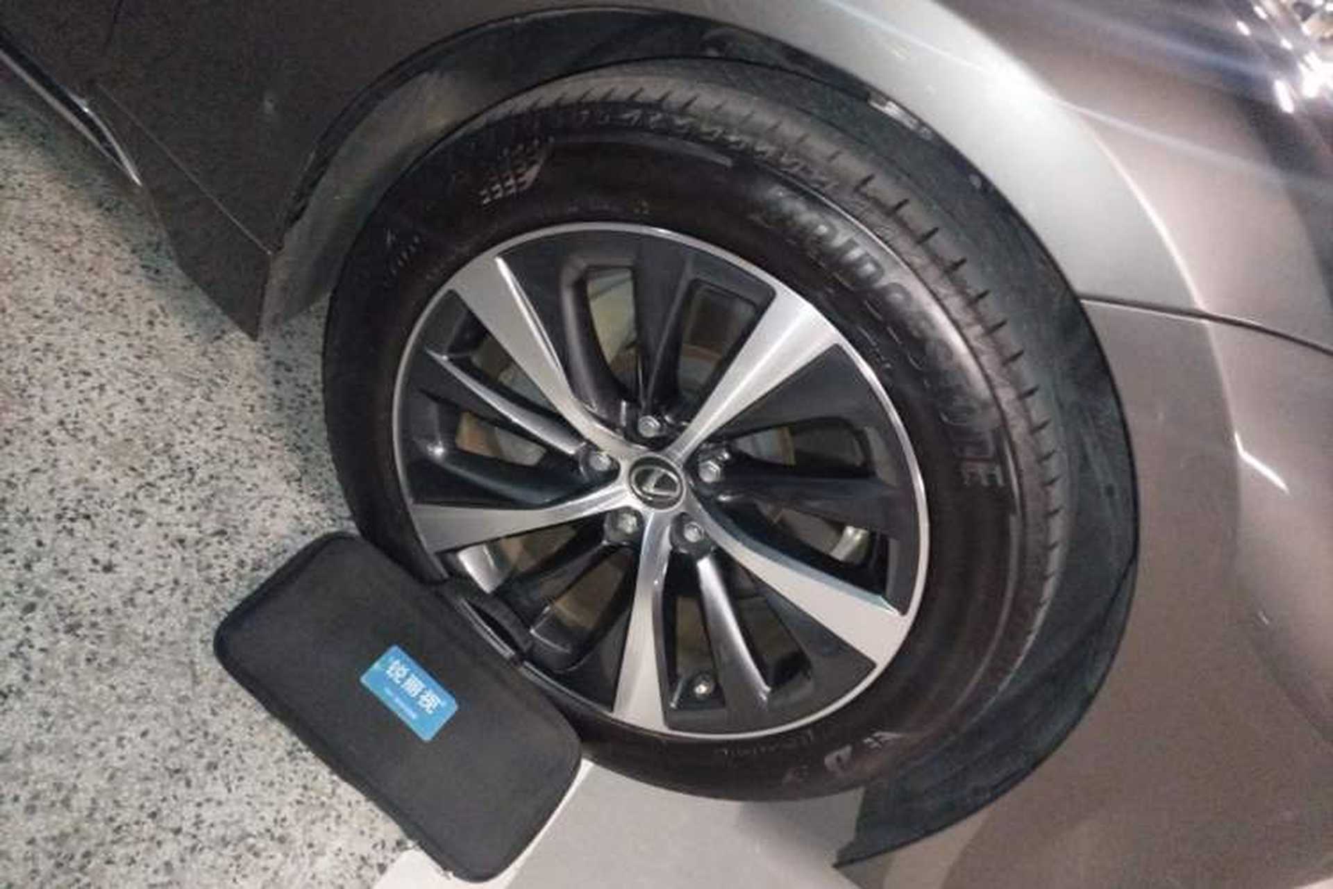 Used Lexus LS 2021 500h Excellence Edition Right Front Wheel Hub