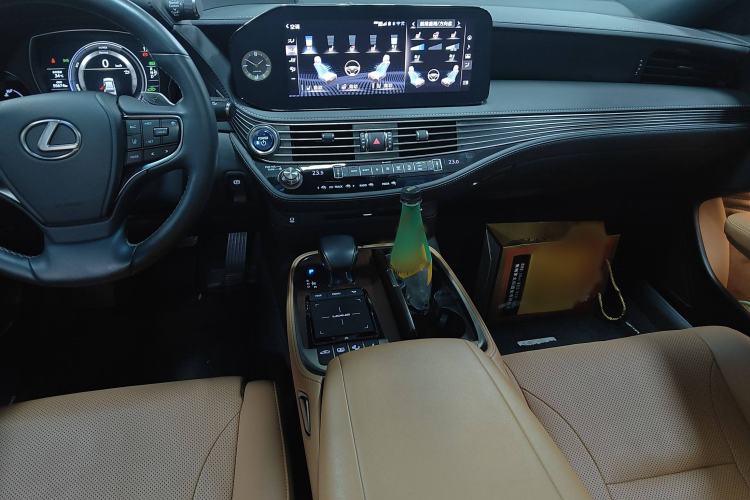 Used Lexus LS 2021 500h Excellence Edition Audio And AC Panel