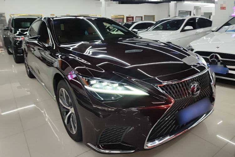 Used Lexus LS 2021 500h Excellence Edition Front Right 45 Deg