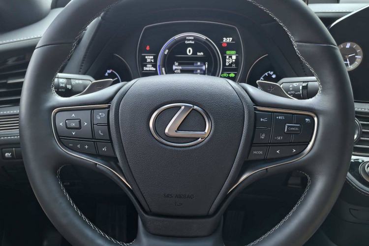 Used Lexus LS 2021 500h Excellence Edition Interior 7