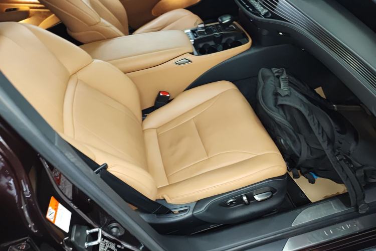 Used Lexus LS 2021 500h Excellence Edition Right Front Seat