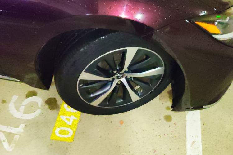 Used Lexus LS 2021 500h Excellence Edition Right Front Wheel Hub